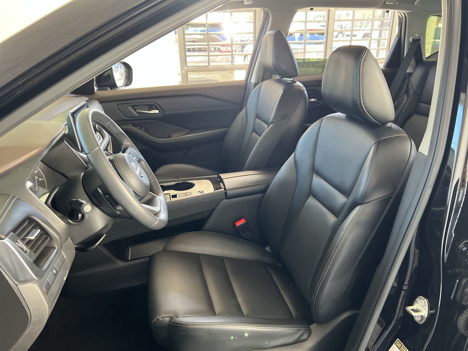 Thumbnail: 2023 Nissan Rogue - 10