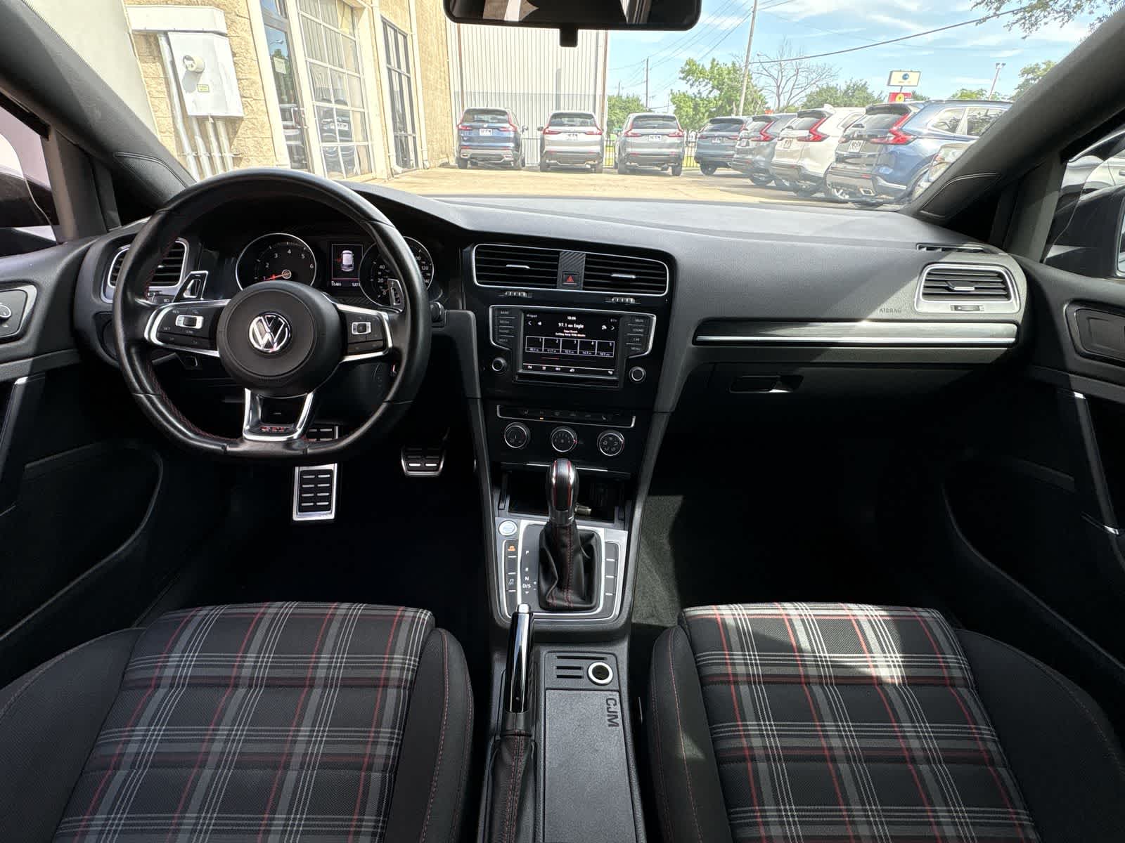 2017 Volkswagen Golf GTI S 9