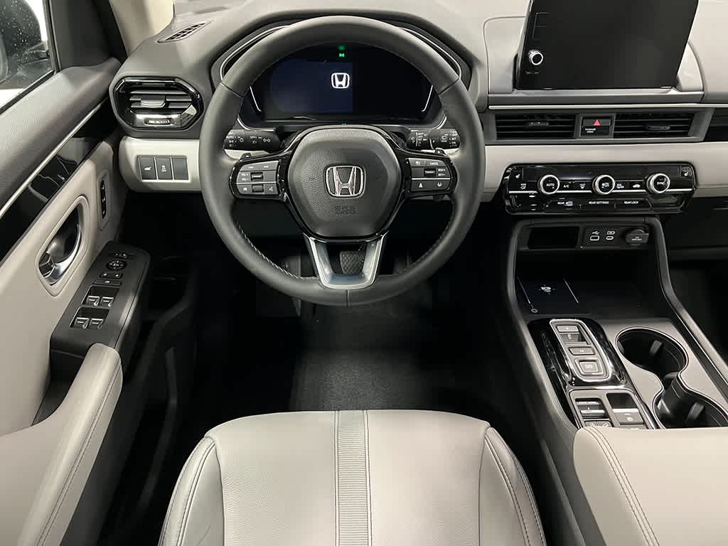 Thumbnail: 2025 Honda Pilot - 16