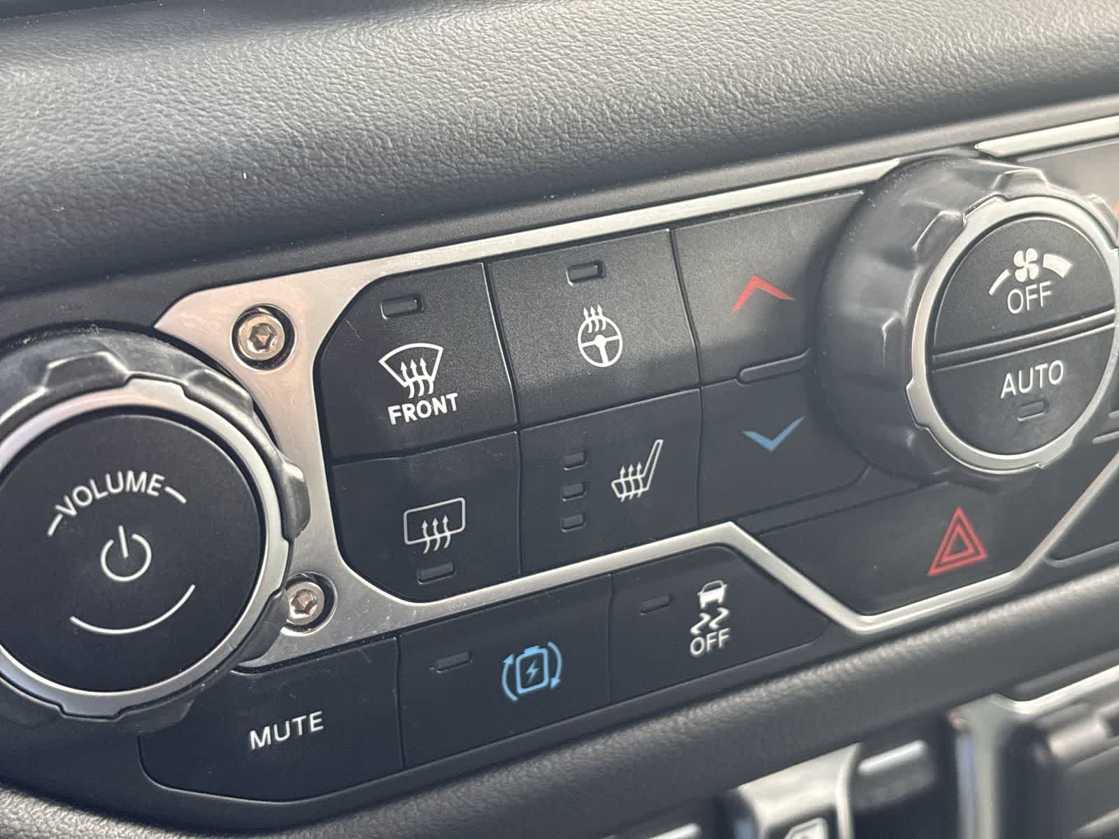 Thumbnail: 2024 Jeep Wrangler - 29