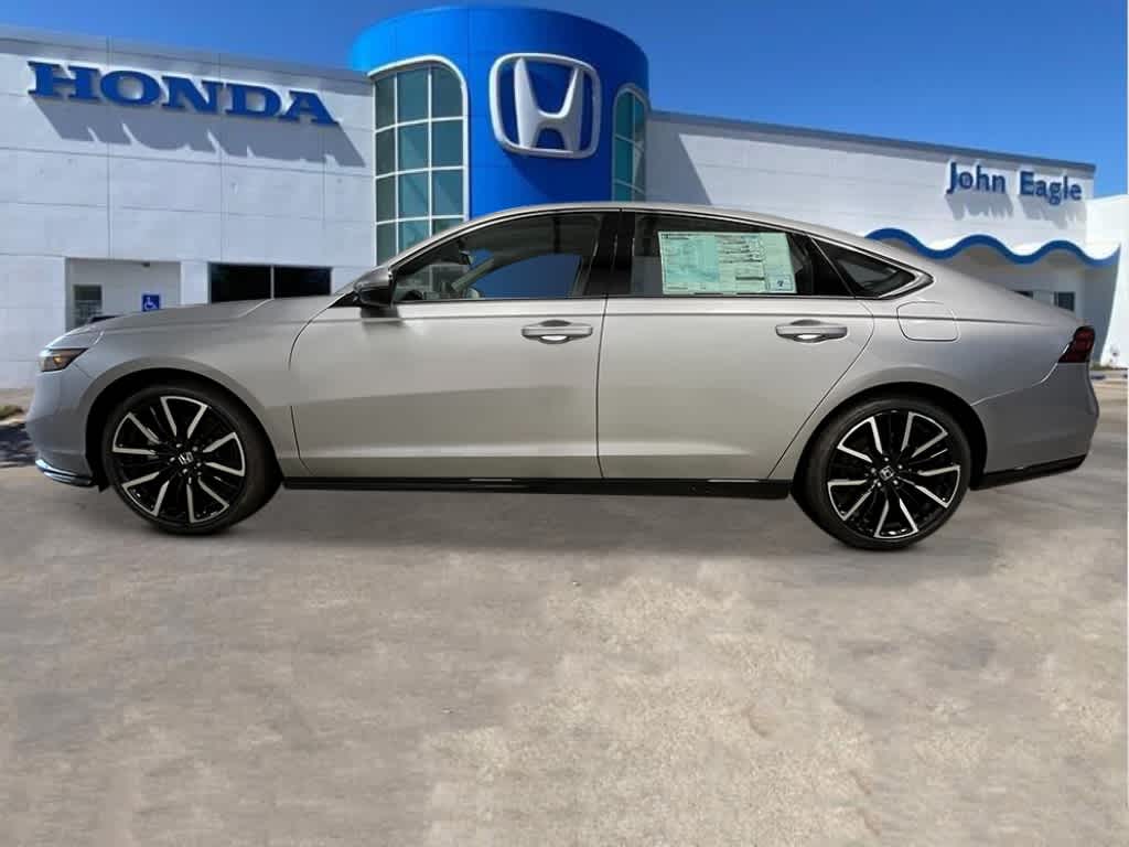 2025 Honda Accord Hybrid Touring photo 2