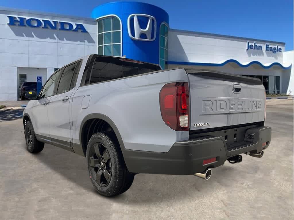 2026 Honda Ridgeline Black Edition photo 3