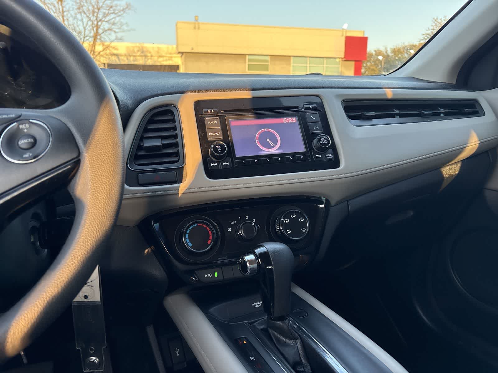 Thumbnail: 2018 Honda HR-V - 15