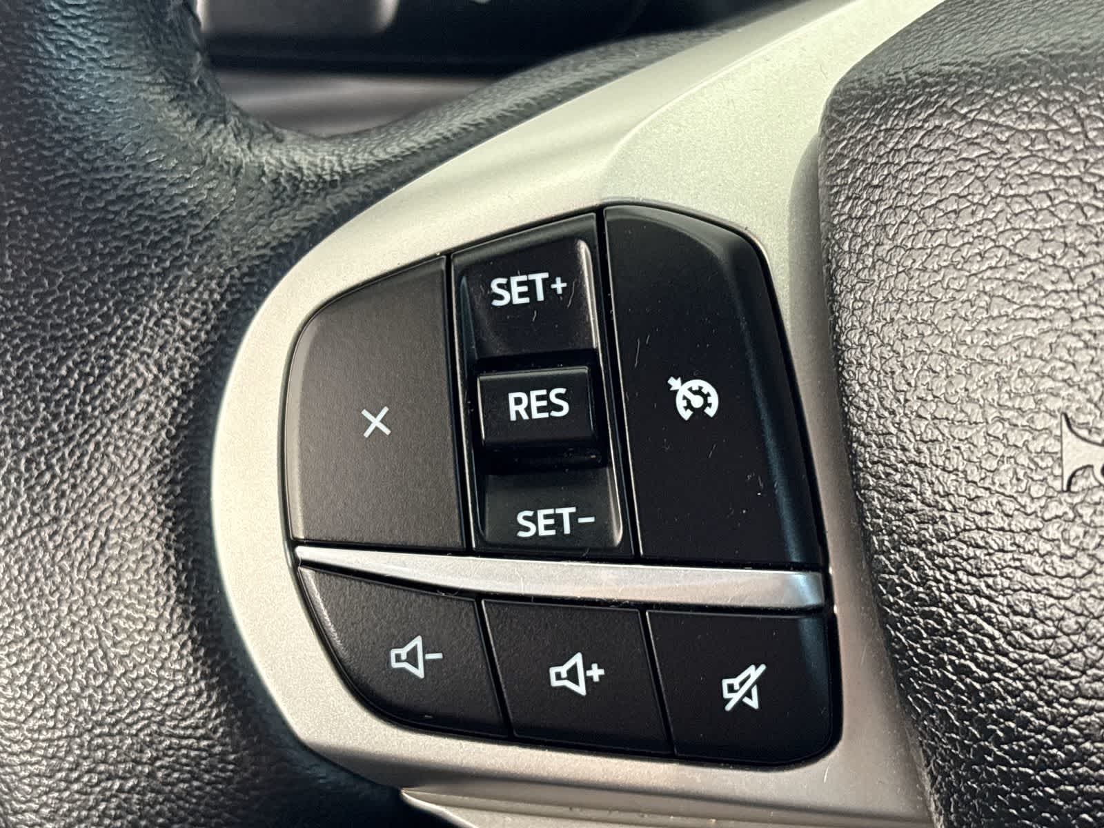 Thumbnail: 2022 Ford Explorer - 31