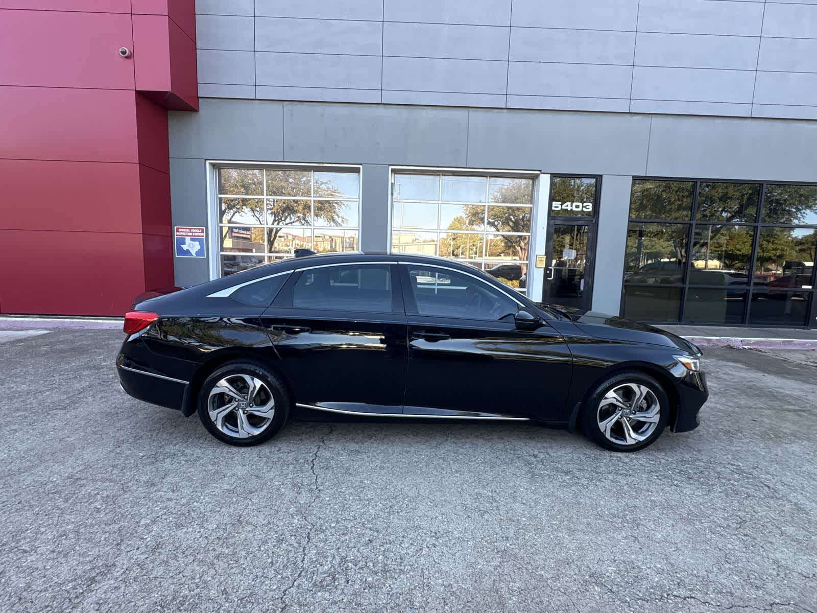 Thumbnail: 2018 Honda Accord - 24