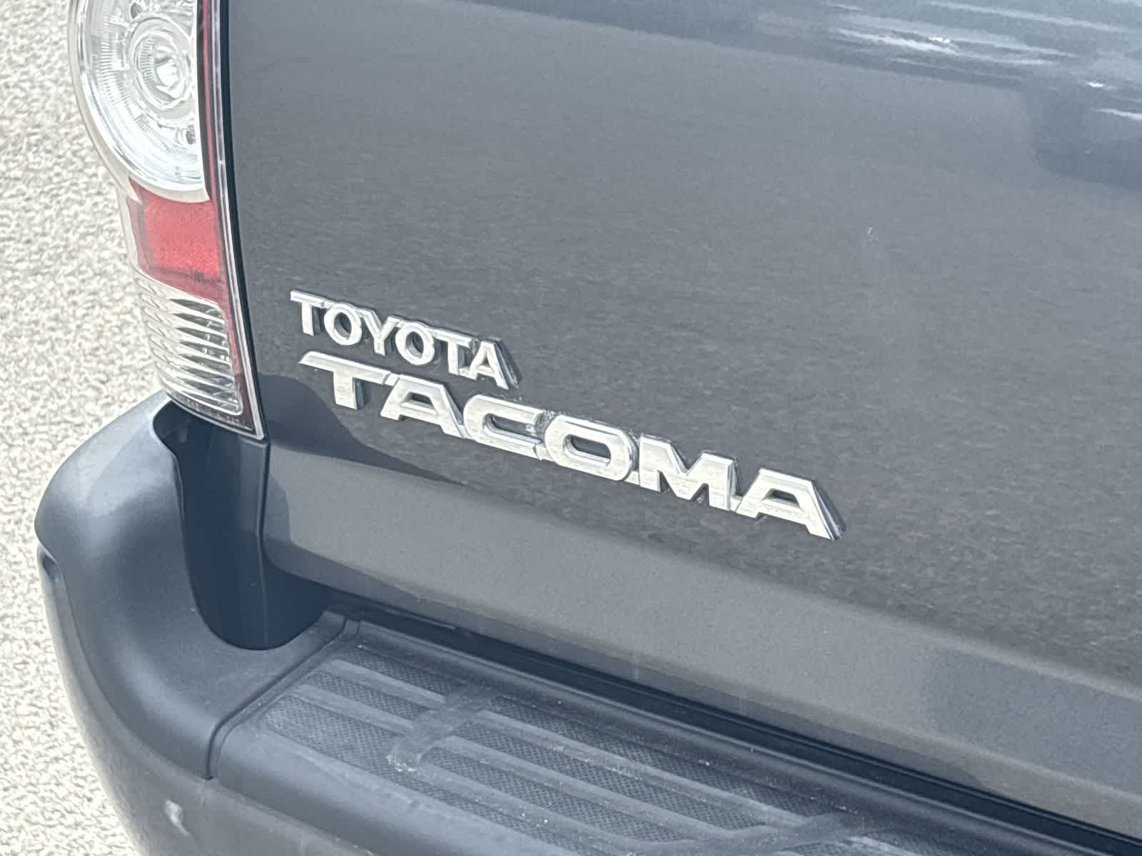 Thumbnail: 2013 Toyota Tacoma - 9