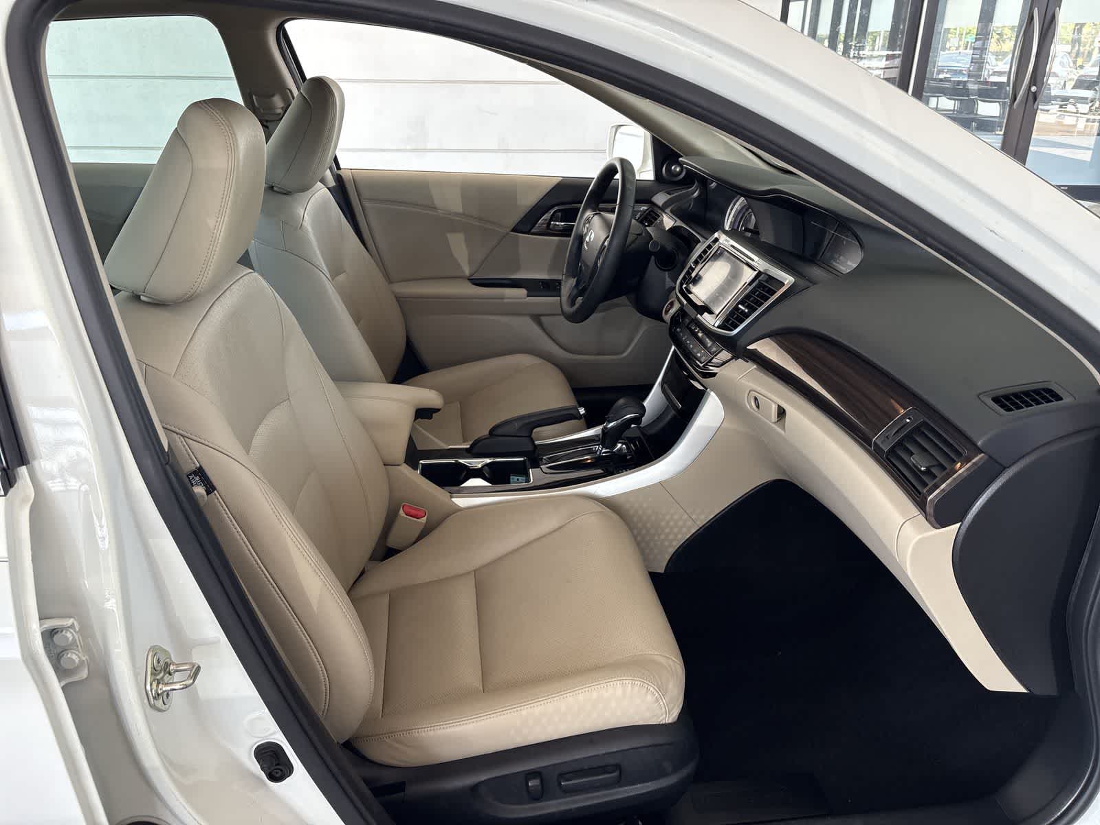 Thumbnail: 2017 Honda Accord - 13