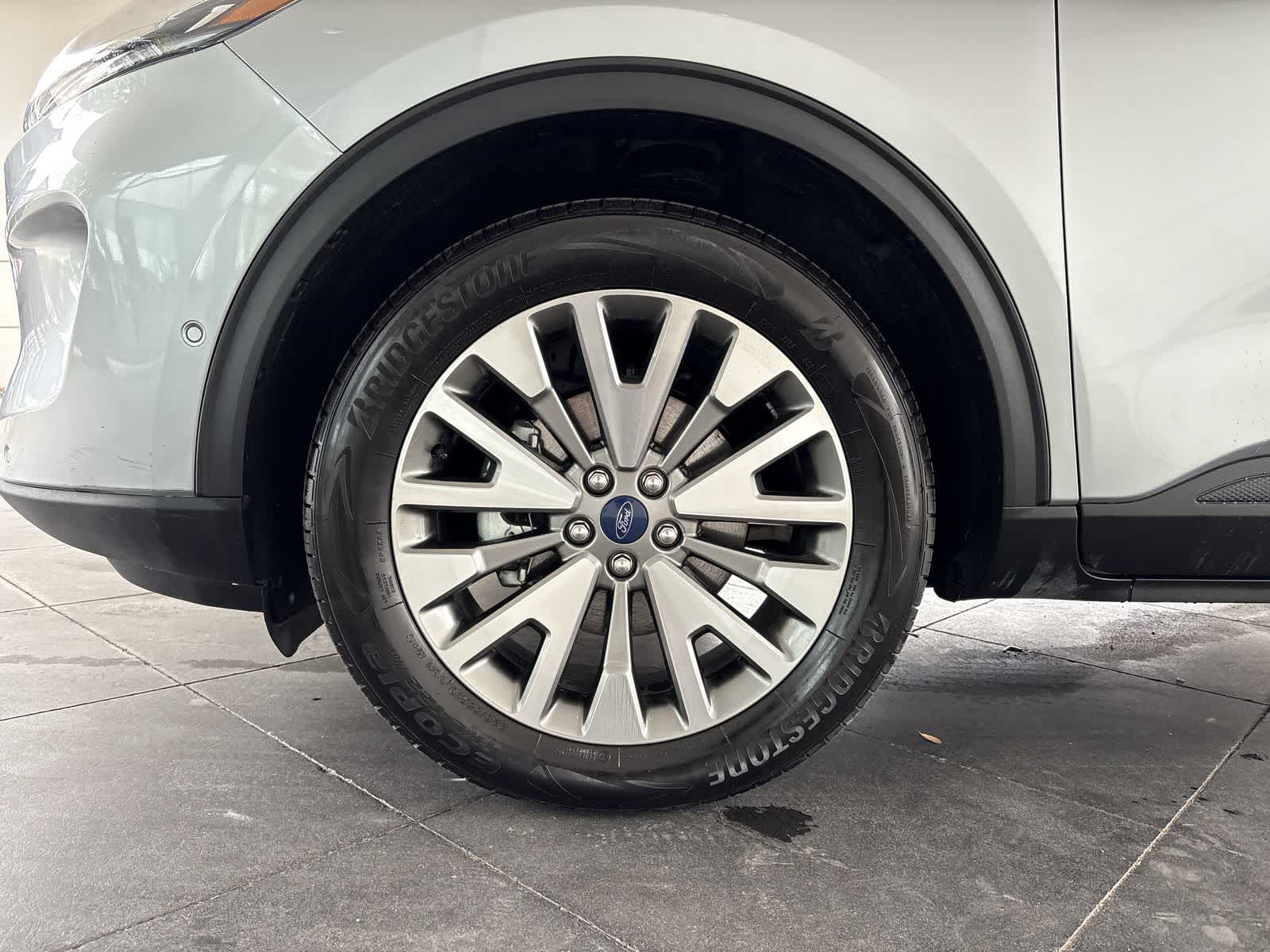 Thumbnail: 2021 Ford Escape - 8