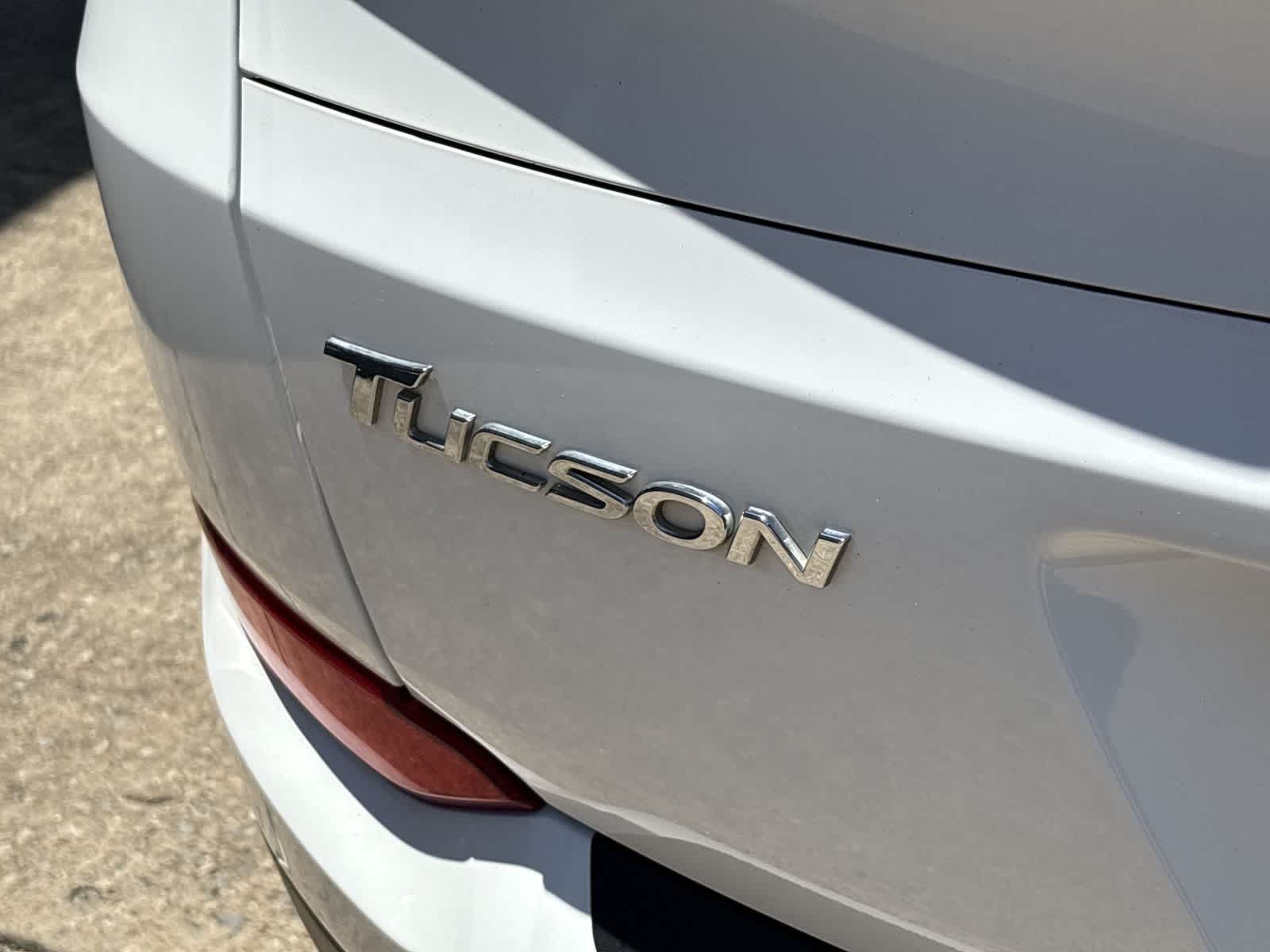 Thumbnail: 2017 Hyundai Tucson - 15