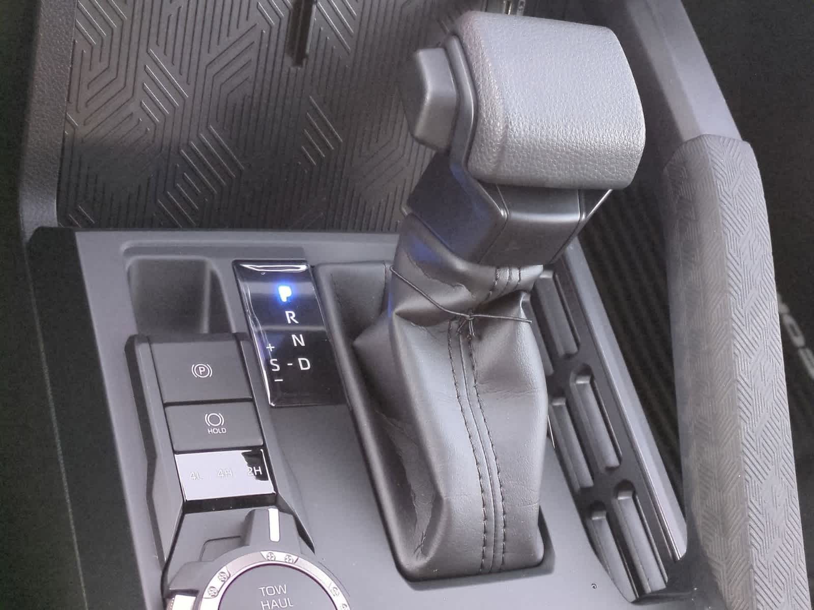 2025 Toyota Tacoma SR5 - Photo 20