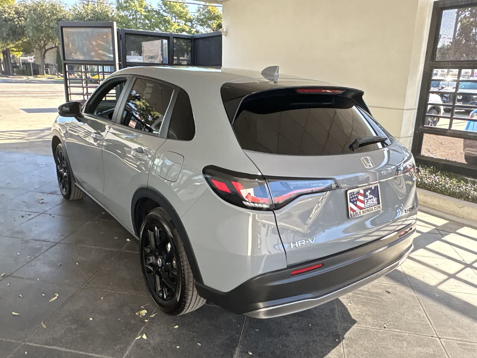 2025 Honda HR-V Sport photo 3