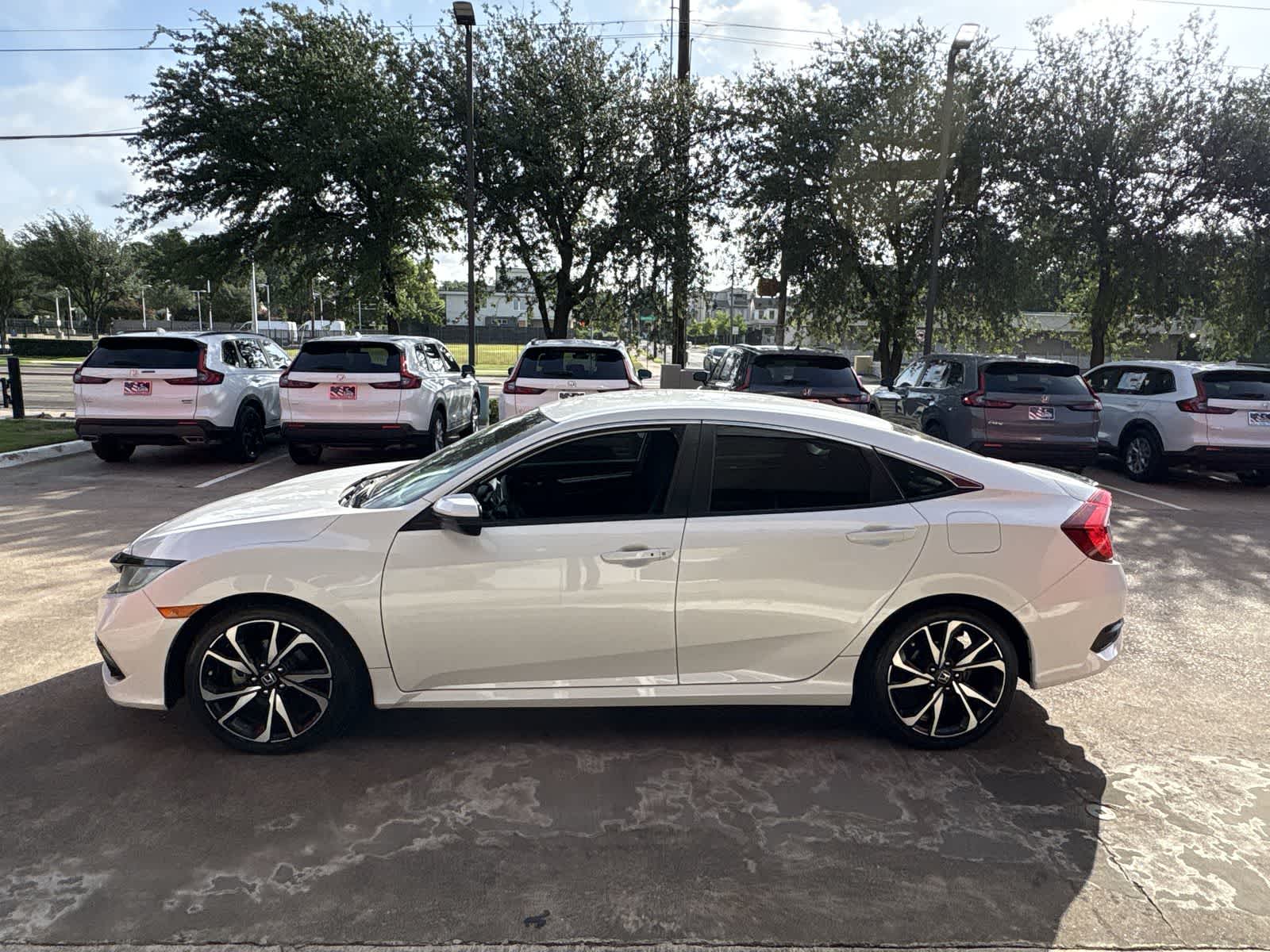 2019 Honda Civic Sport photo 3