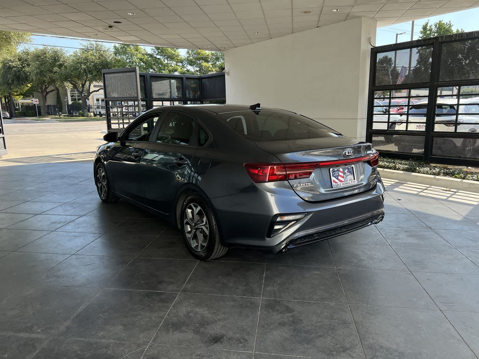 Thumbnail: 2019 Kia Forte - 4