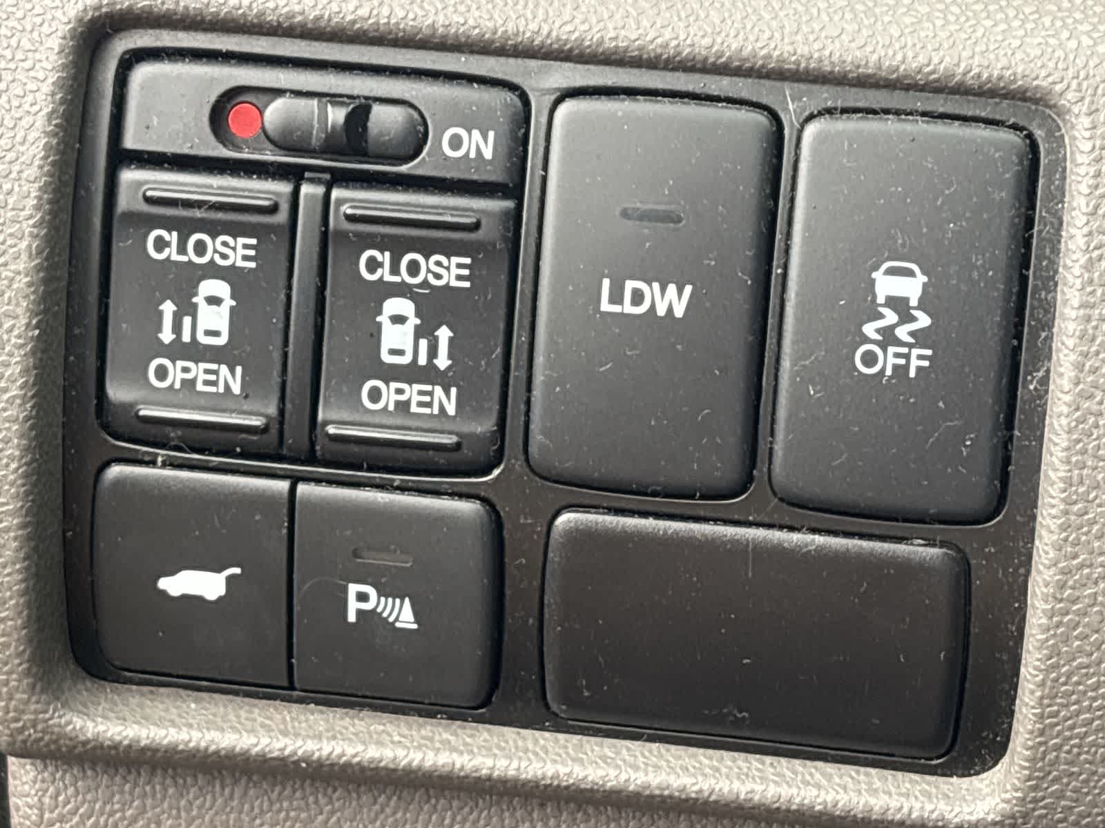Thumbnail: 2014 Honda Odyssey - 14