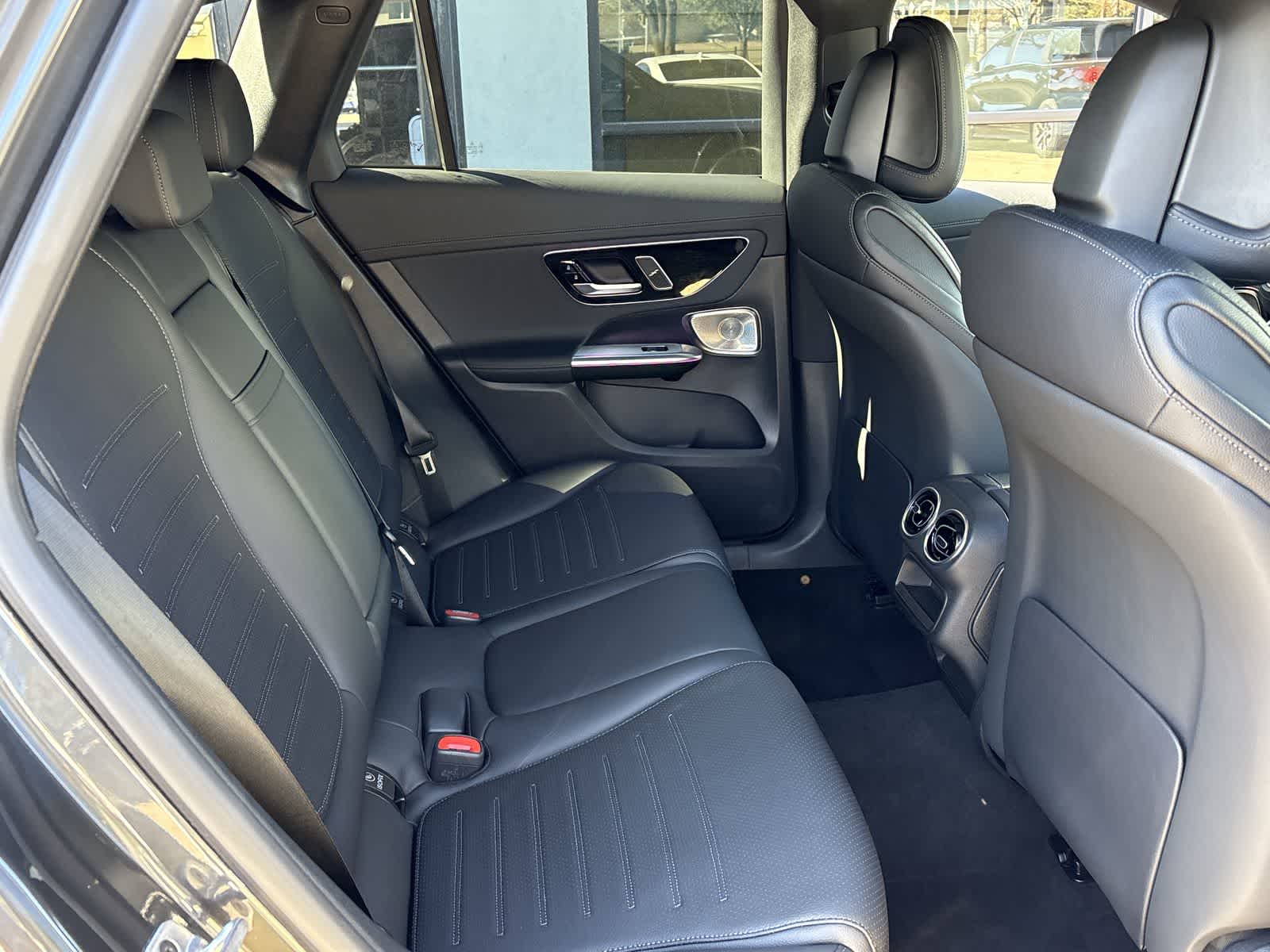 Thumbnail: 2025 Mercedes-Benz GLC - 12