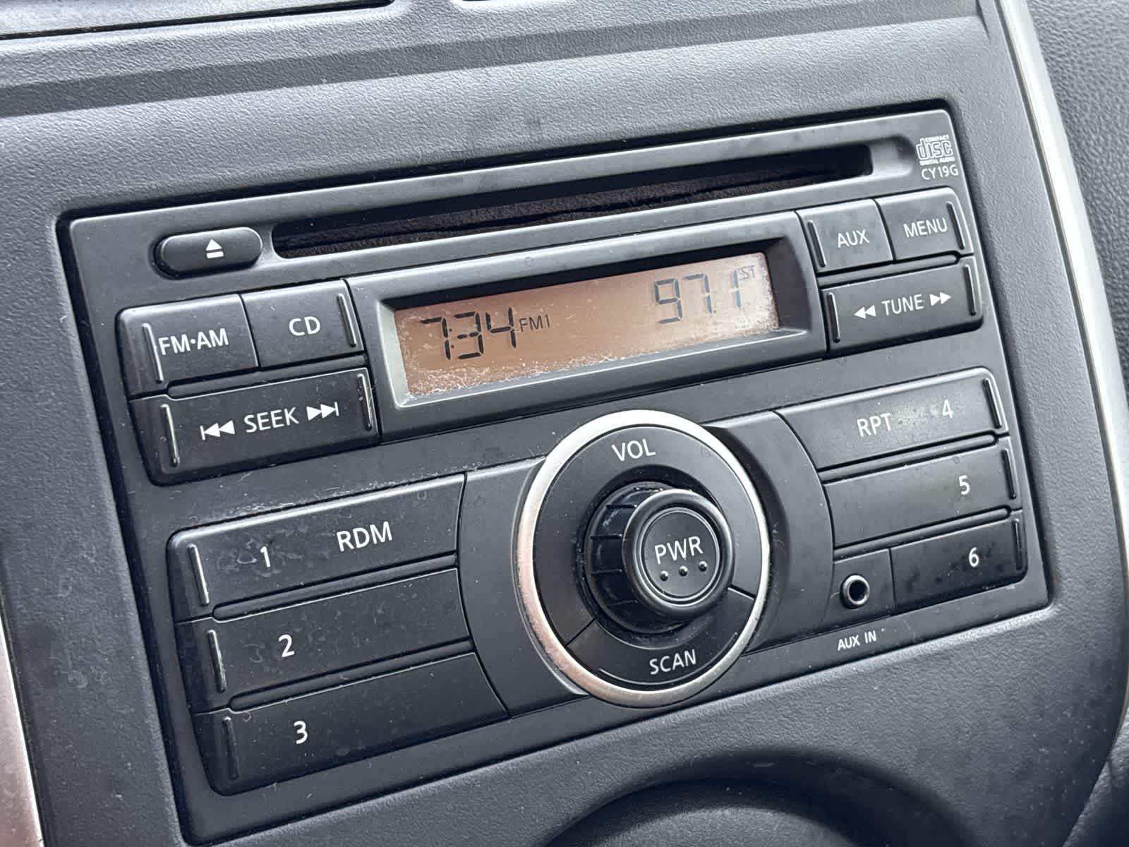 Thumbnail: 2013 Nissan Versa - 33