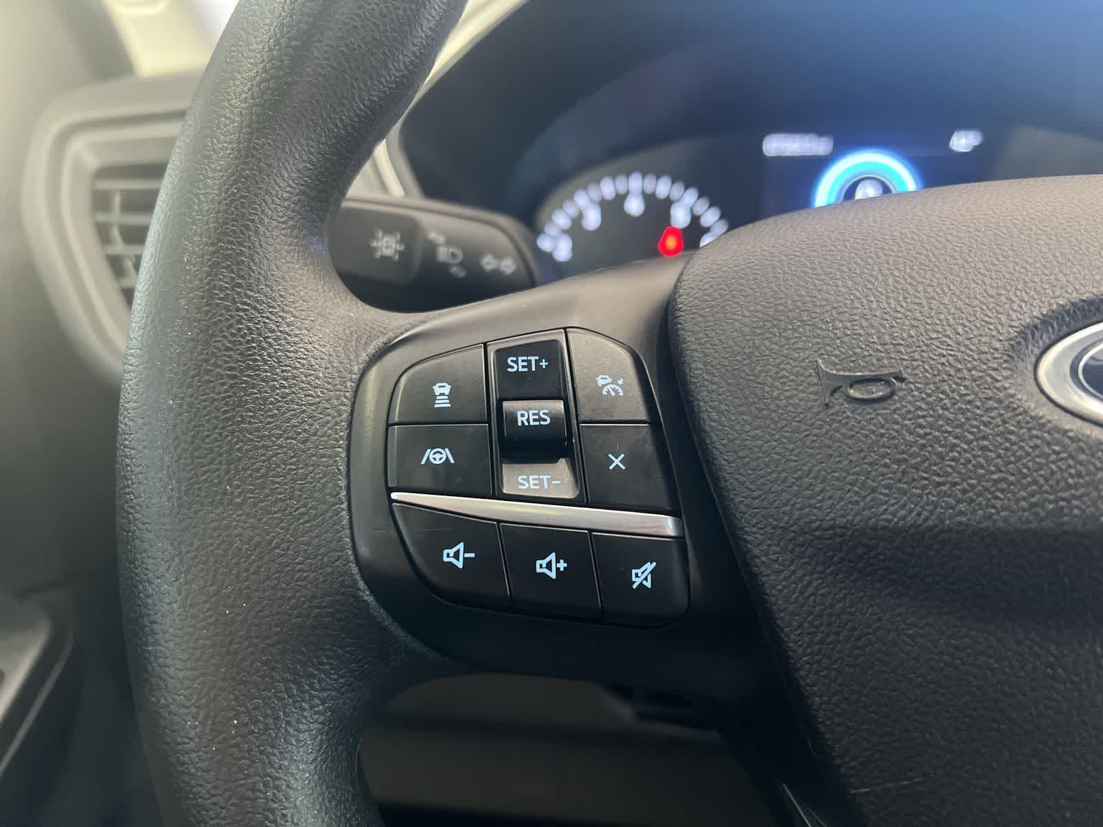 Thumbnail: 2022 Ford Escape - 25