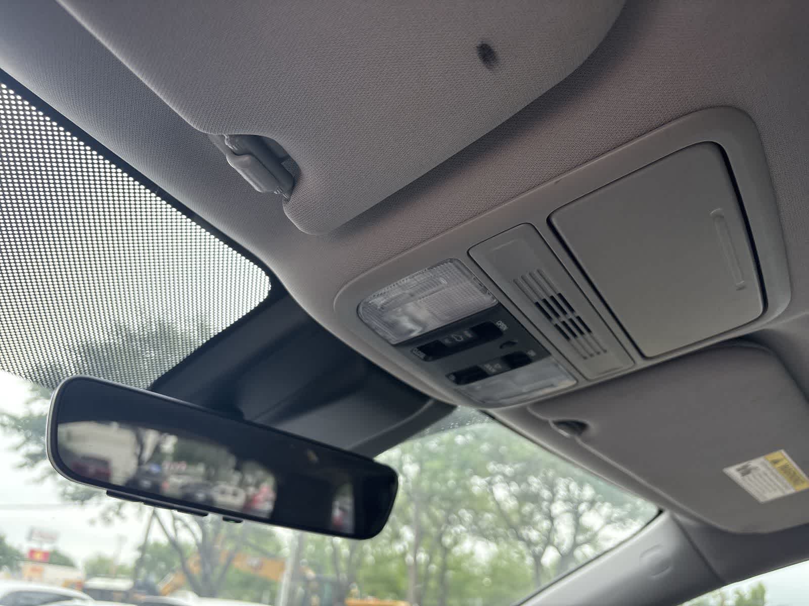 Thumbnail: 2019 Honda Odyssey - 21