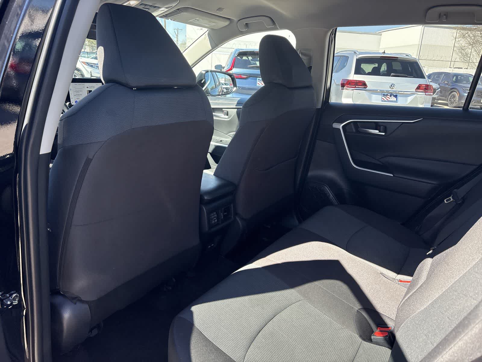 Thumbnail: 2025 Toyota RAV4 - 23