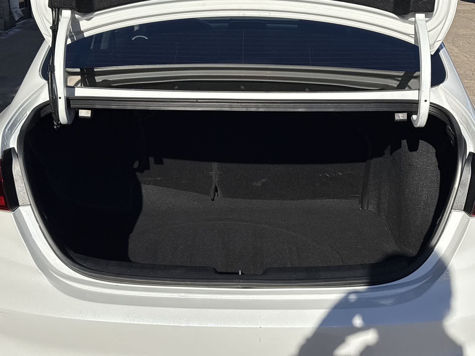 Thumbnail: 2023 Kia Forte - 18