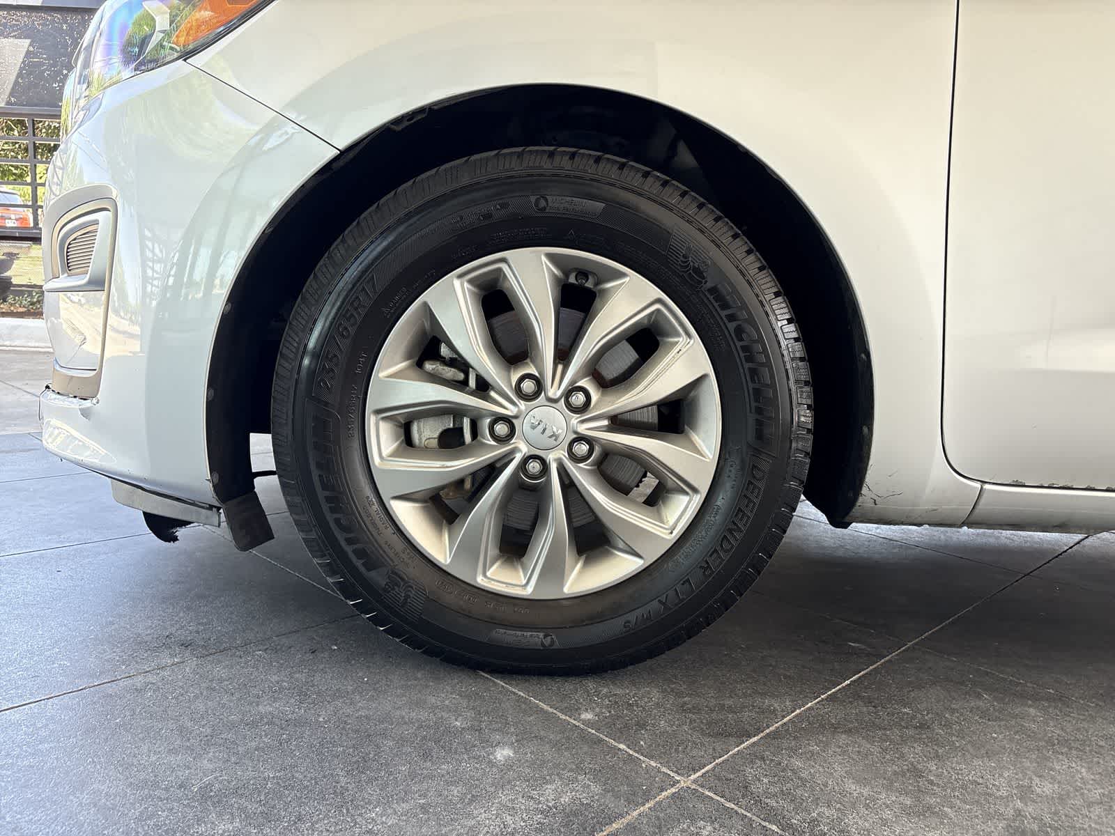 Thumbnail: 2019 Kia Sedona - 8