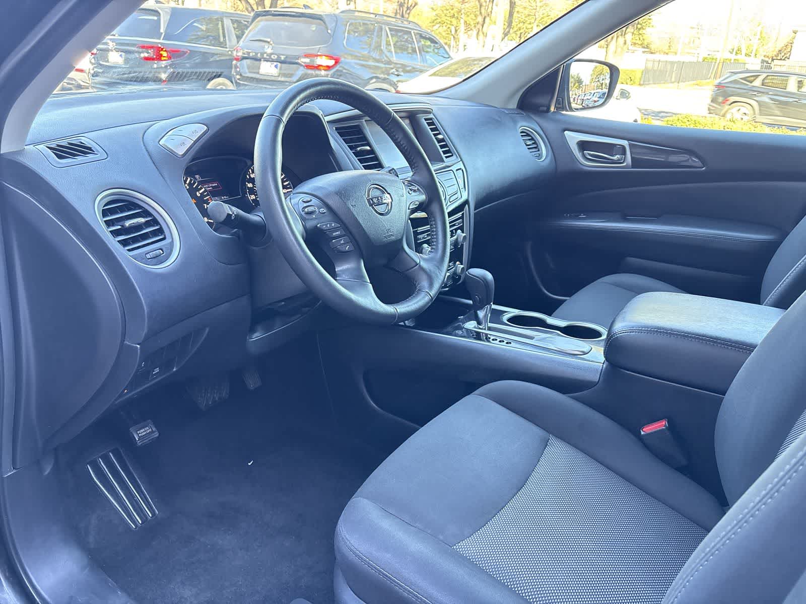 Thumbnail: 2020 Nissan Pathfinder - 2