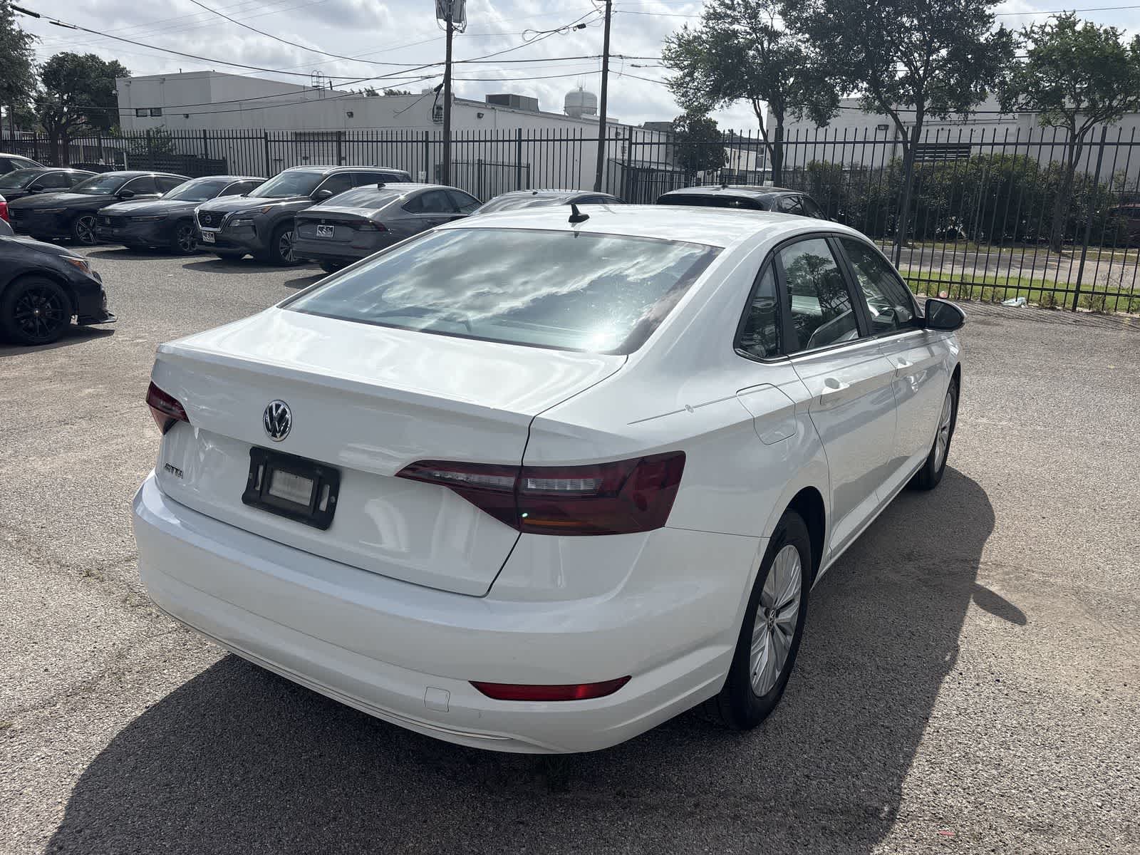 Thumbnail: 2019 Volkswagen Jetta - 6