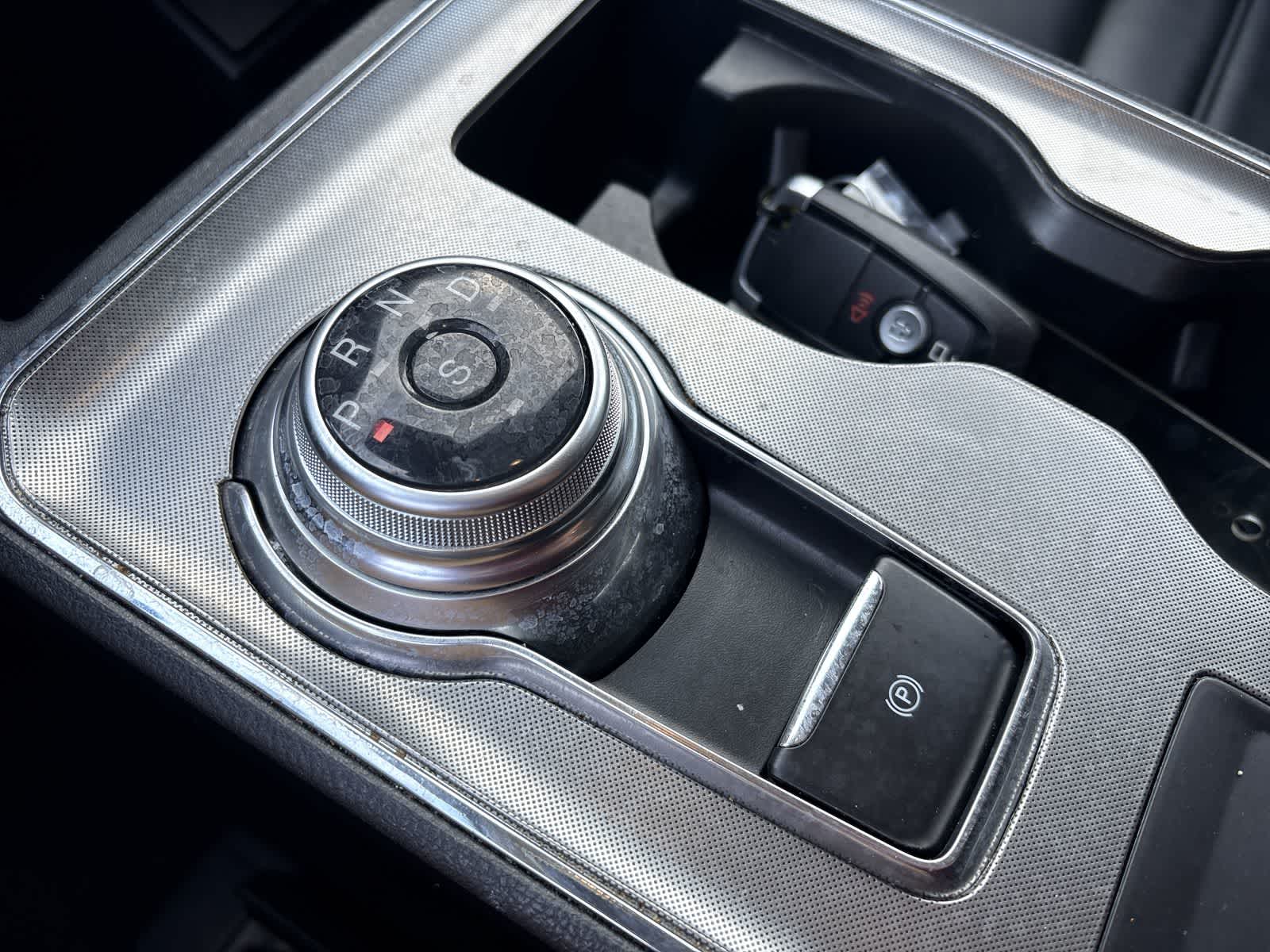 Thumbnail: 2022 Ford Edge - 16