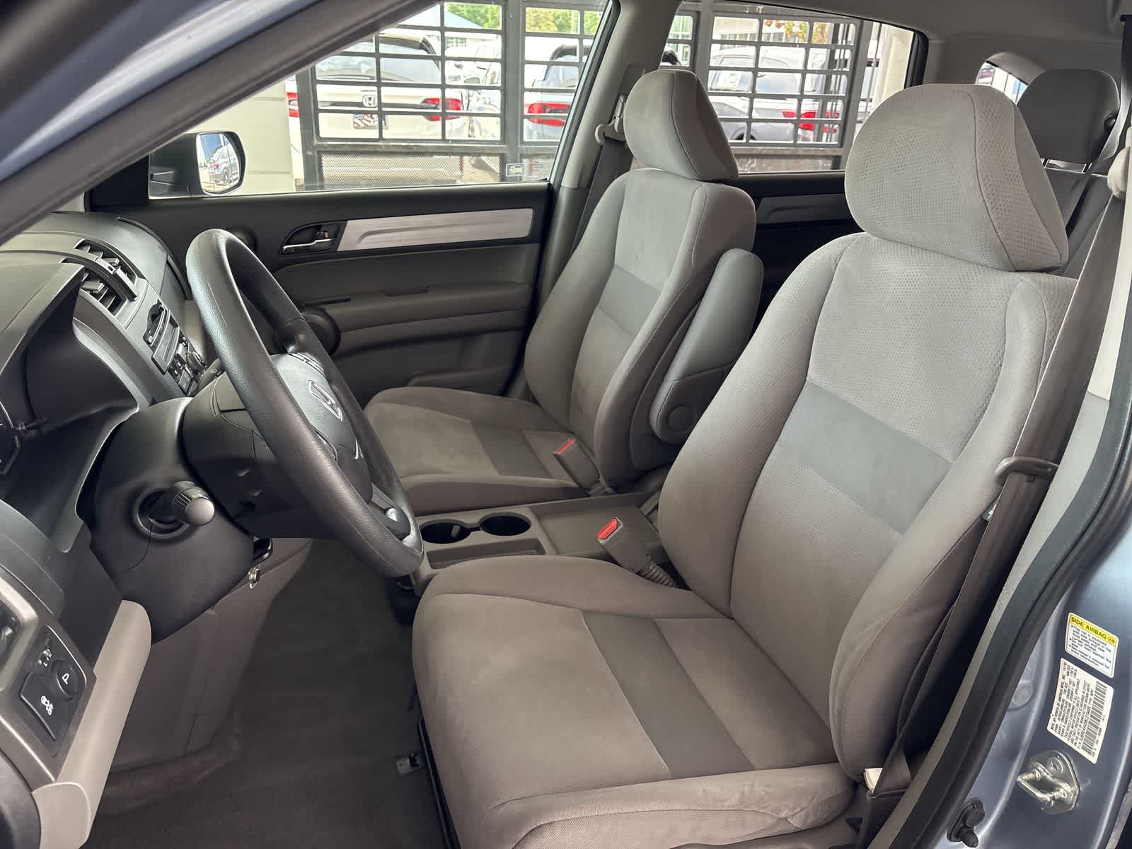 2011 Honda CR-V SE 18