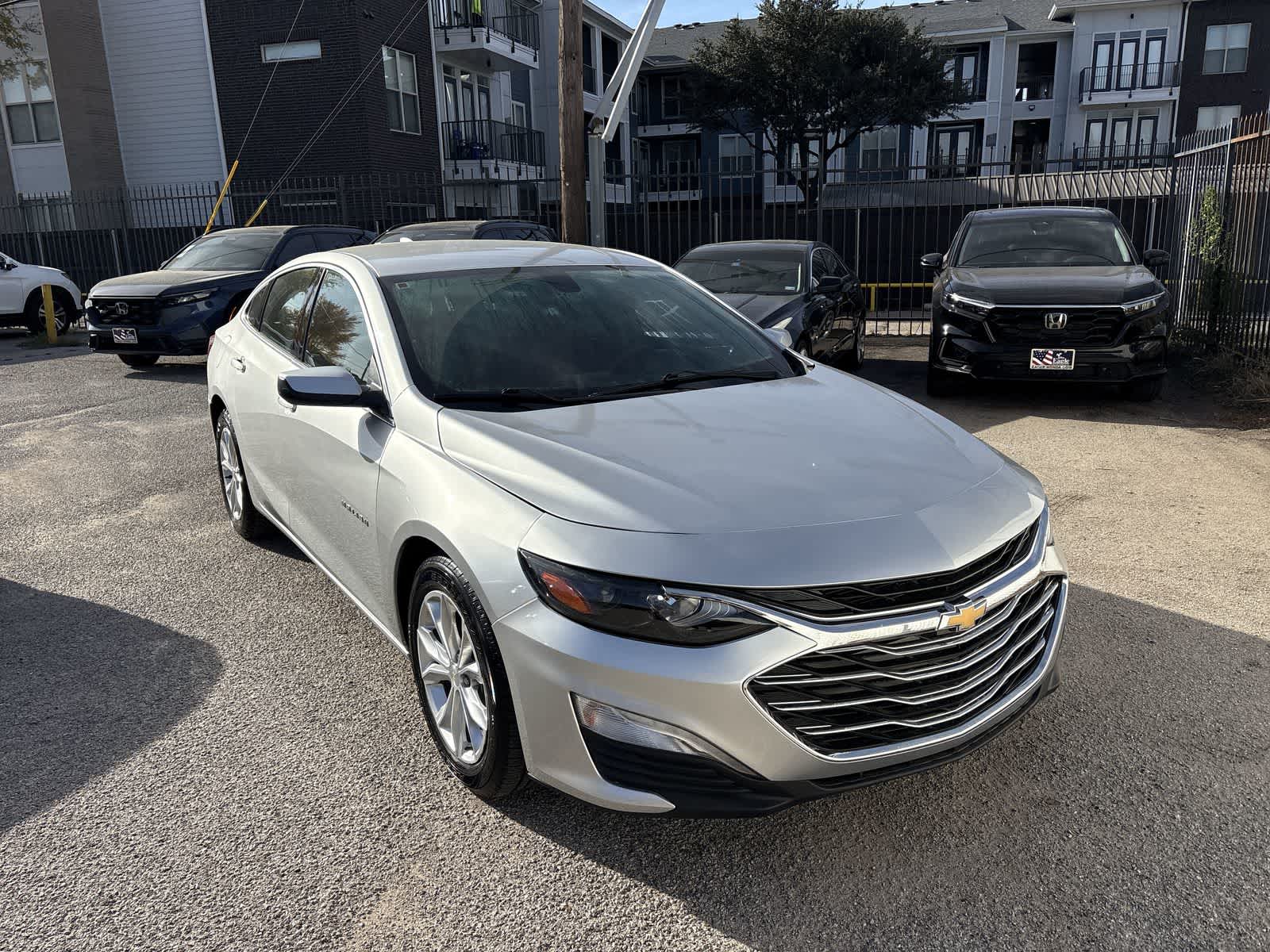 Thumbnail: 2022 Chevrolet Malibu - 24