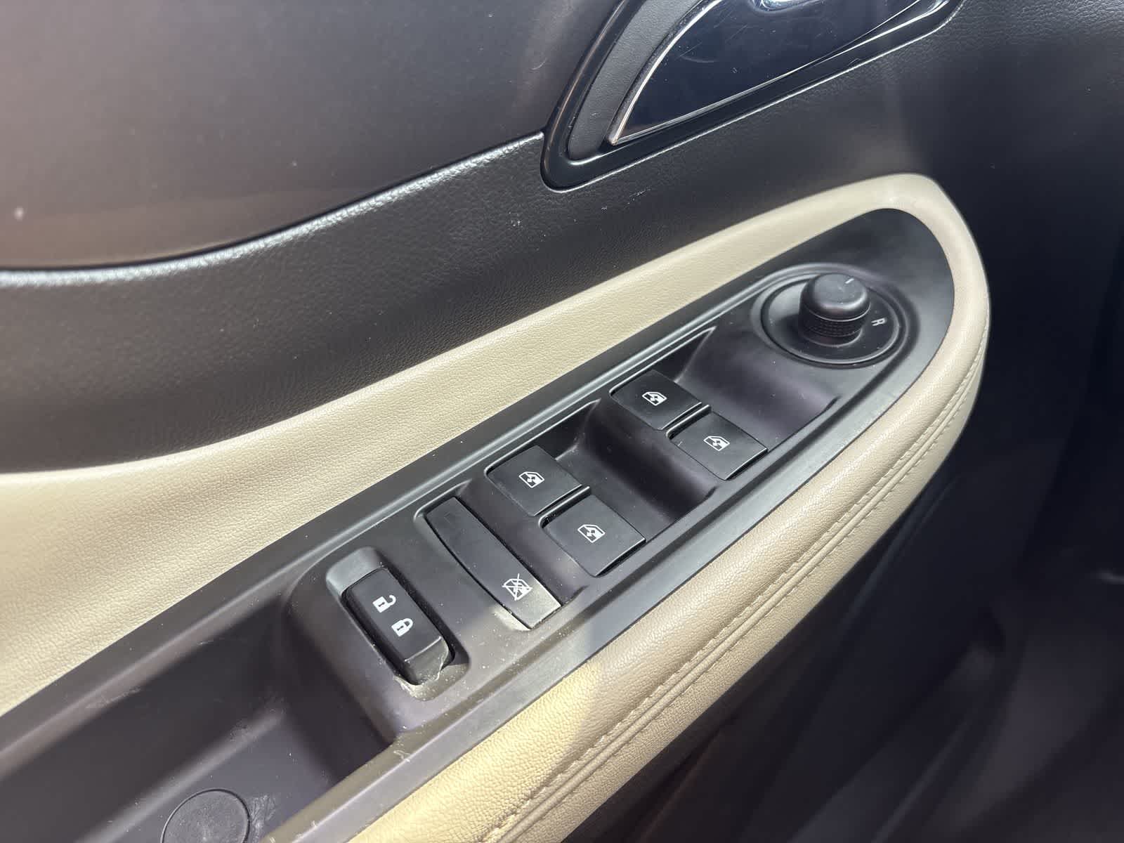 Thumbnail: 2018 Buick Encore - 32