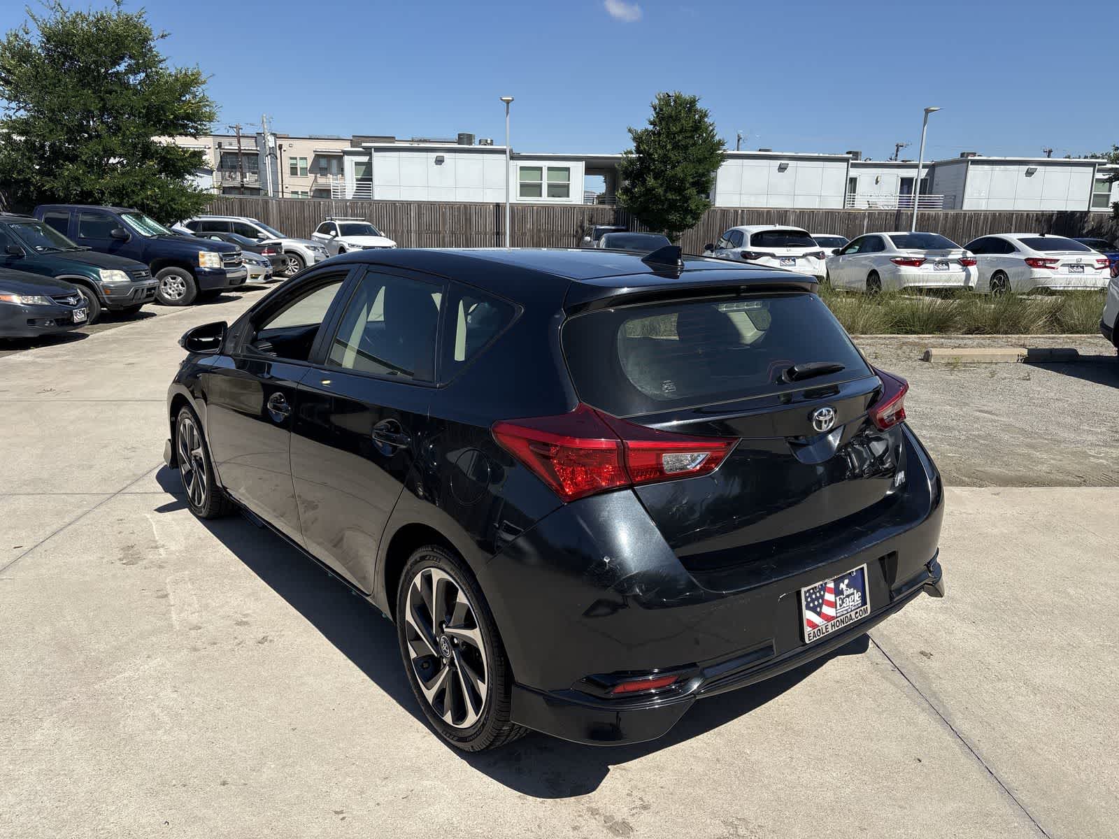 Thumbnail: 2017 Toyota Corolla iM - 4