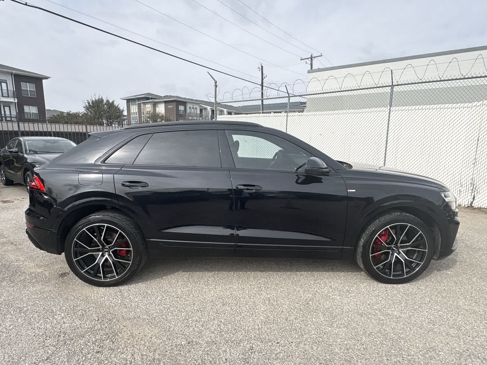 Thumbnail: 2020 Audi Q8 - 15