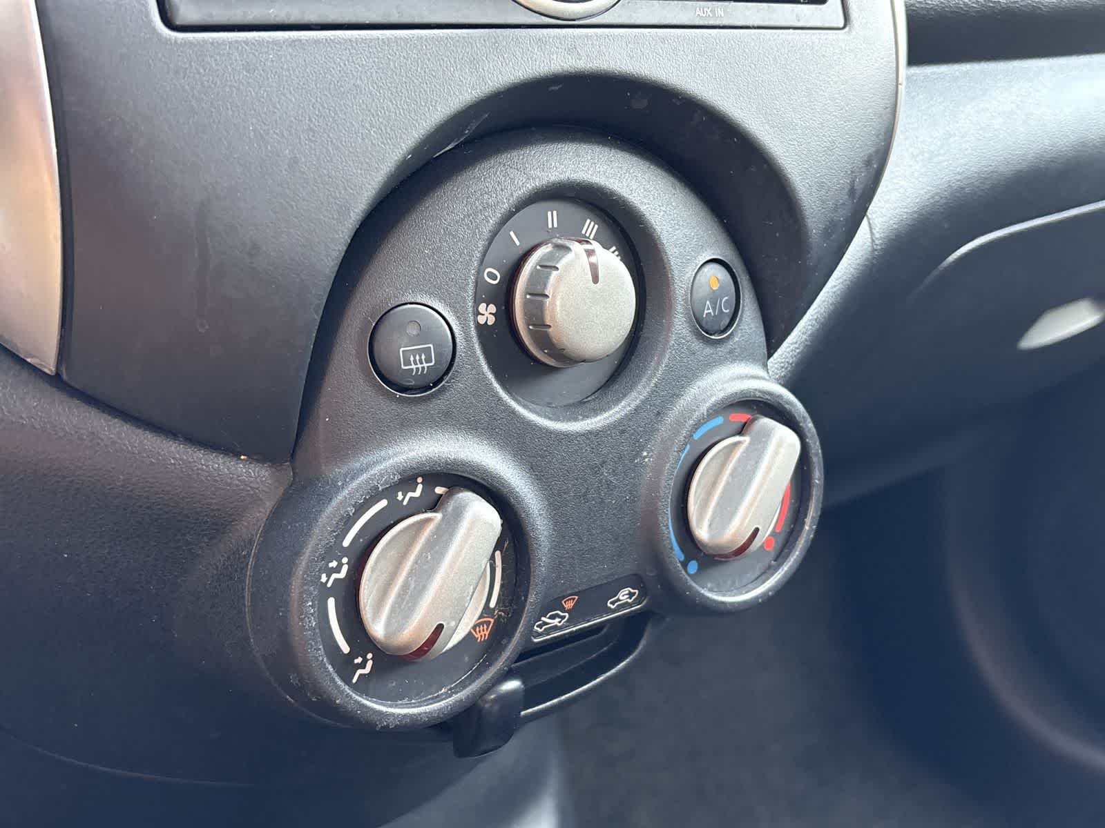 Thumbnail: 2013 Nissan Versa - 39