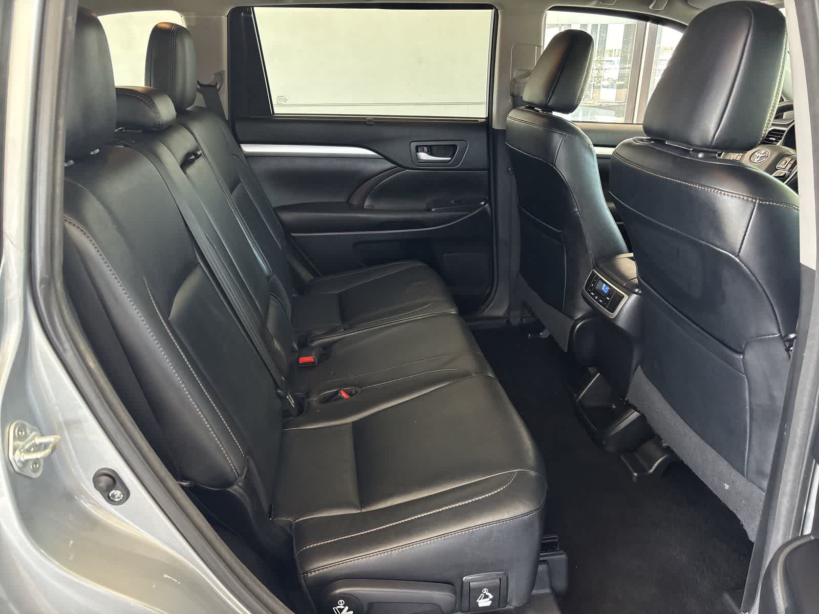 Thumbnail: 2017 Toyota Highlander - 20