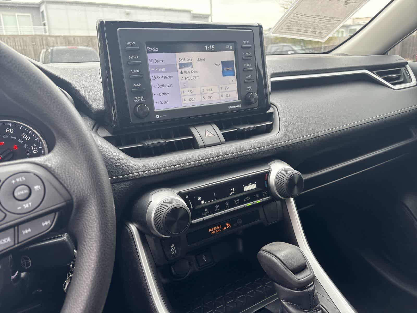 Thumbnail: 2021 Toyota RAV4 - 15