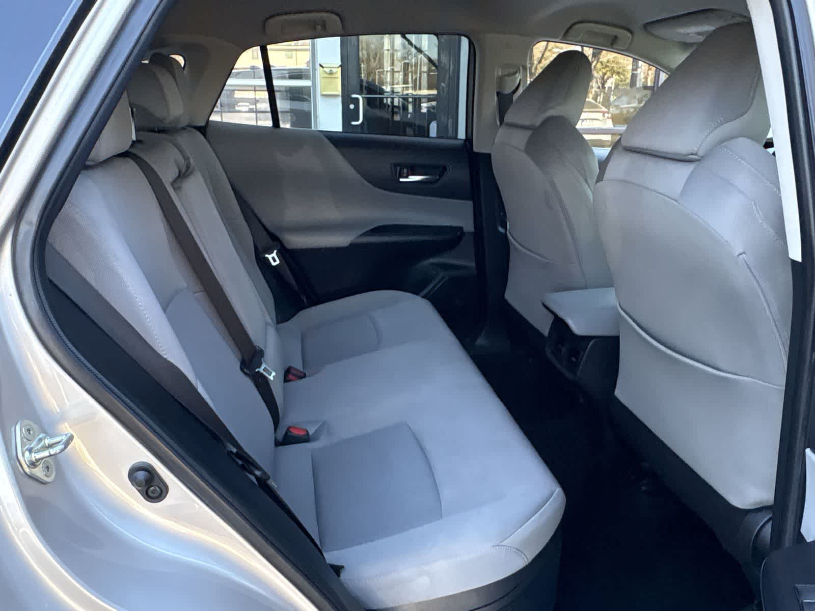 Thumbnail: 2023 Toyota Venza - 24