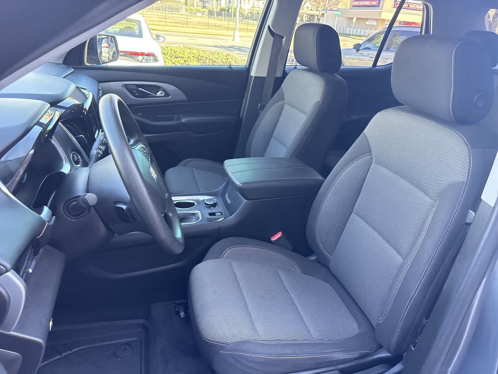 Thumbnail: 2021 Chevrolet Traverse - 10