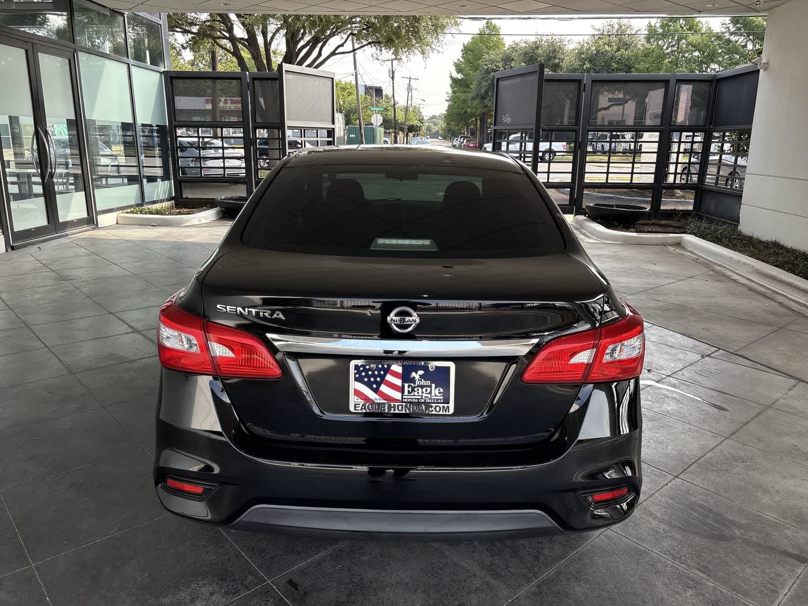 Thumbnail: 2016 Nissan Sentra - 5