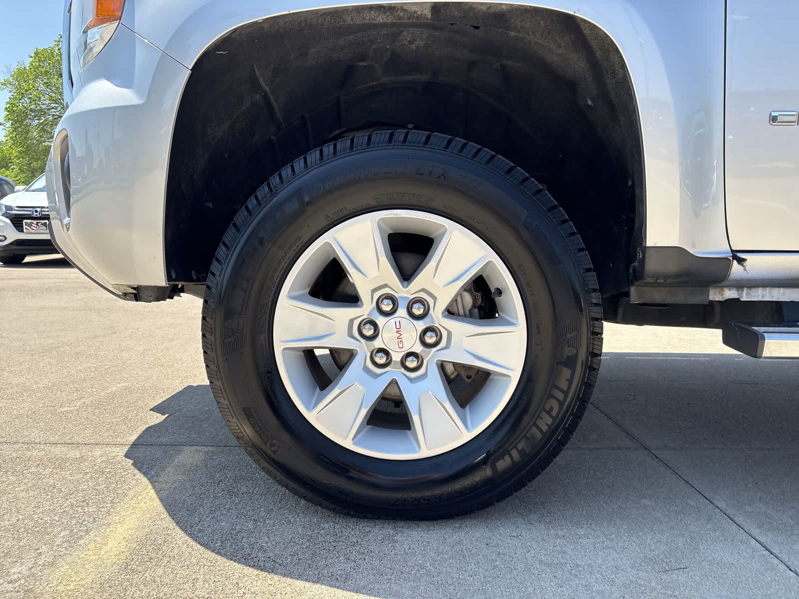 2015 GMC Canyon SLE 16