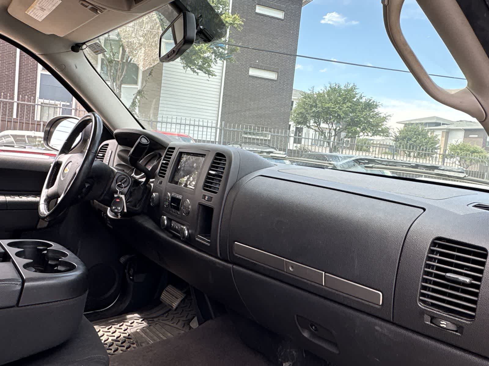 Thumbnail: 2012 Chevrolet Silverado 1500 - 17