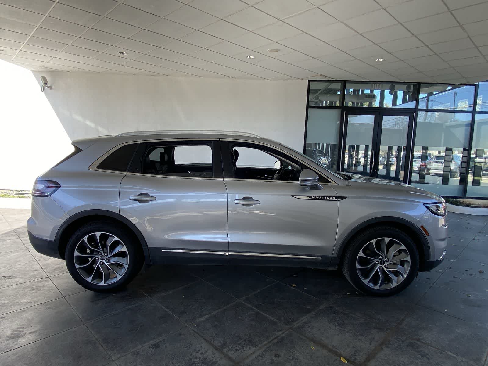 2022 Lincoln Nautilus Reserve 24