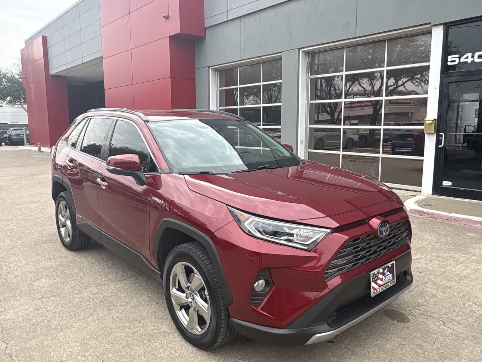 Thumbnail: 2019 Toyota RAV4 - 16