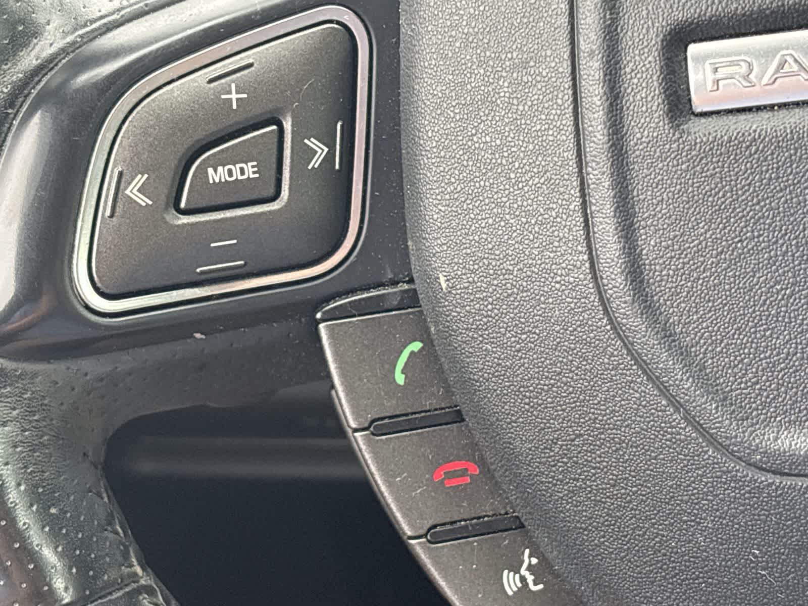 Thumbnail: 2014 Land Rover Range Rover Evoque - 24