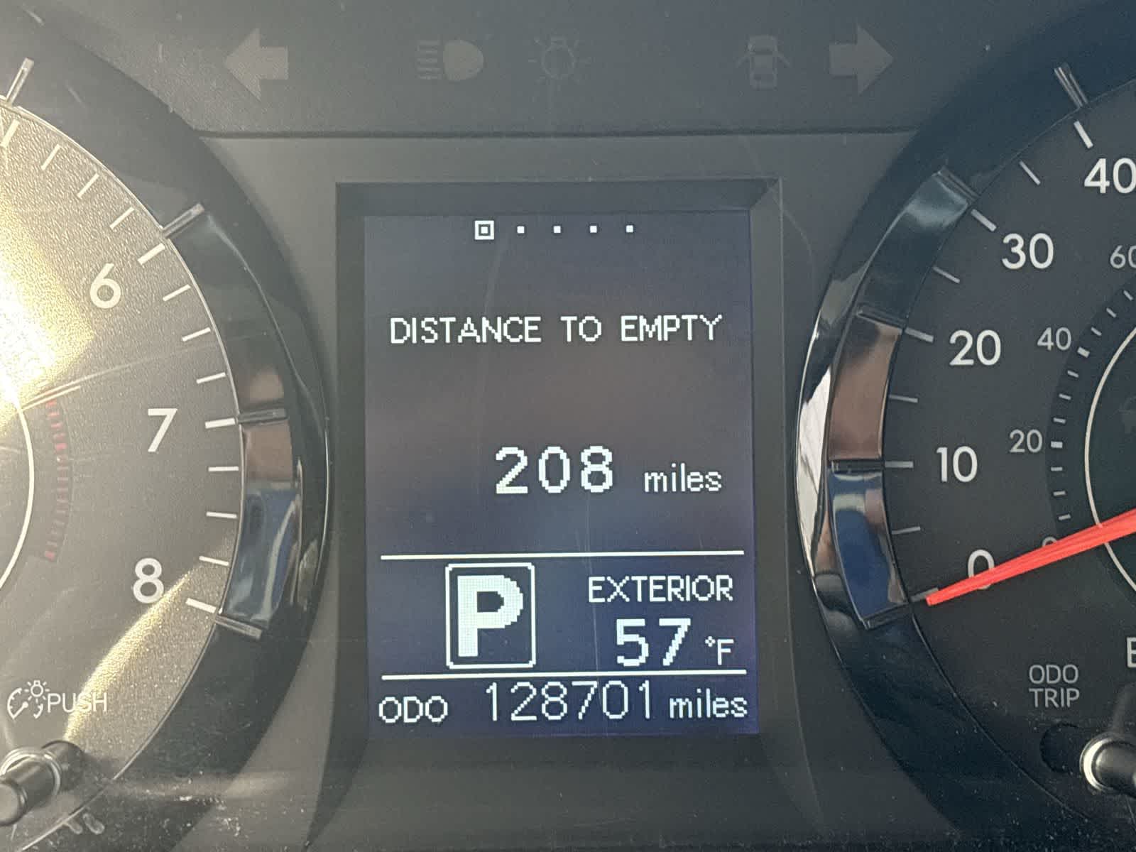 Thumbnail: 2015 Toyota Sienna - 17