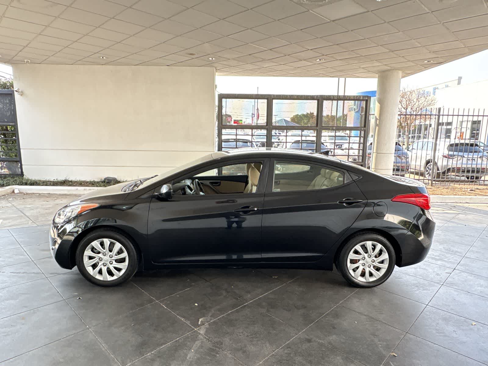 Thumbnail: 2012 Hyundai Elantra - 3