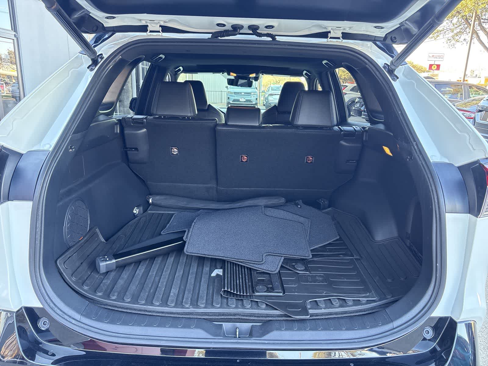 Thumbnail: 2020 Toyota RAV4 - 38