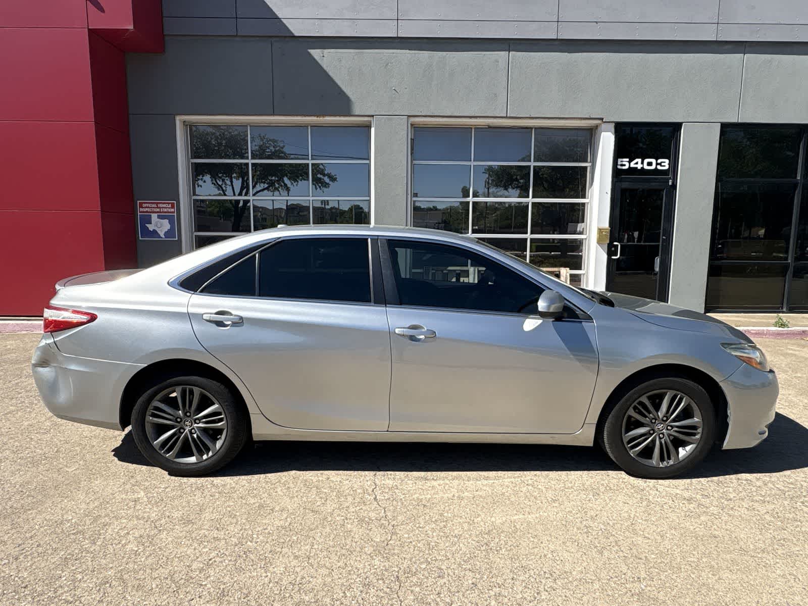 Thumbnail: 2015 Toyota Camry - 15