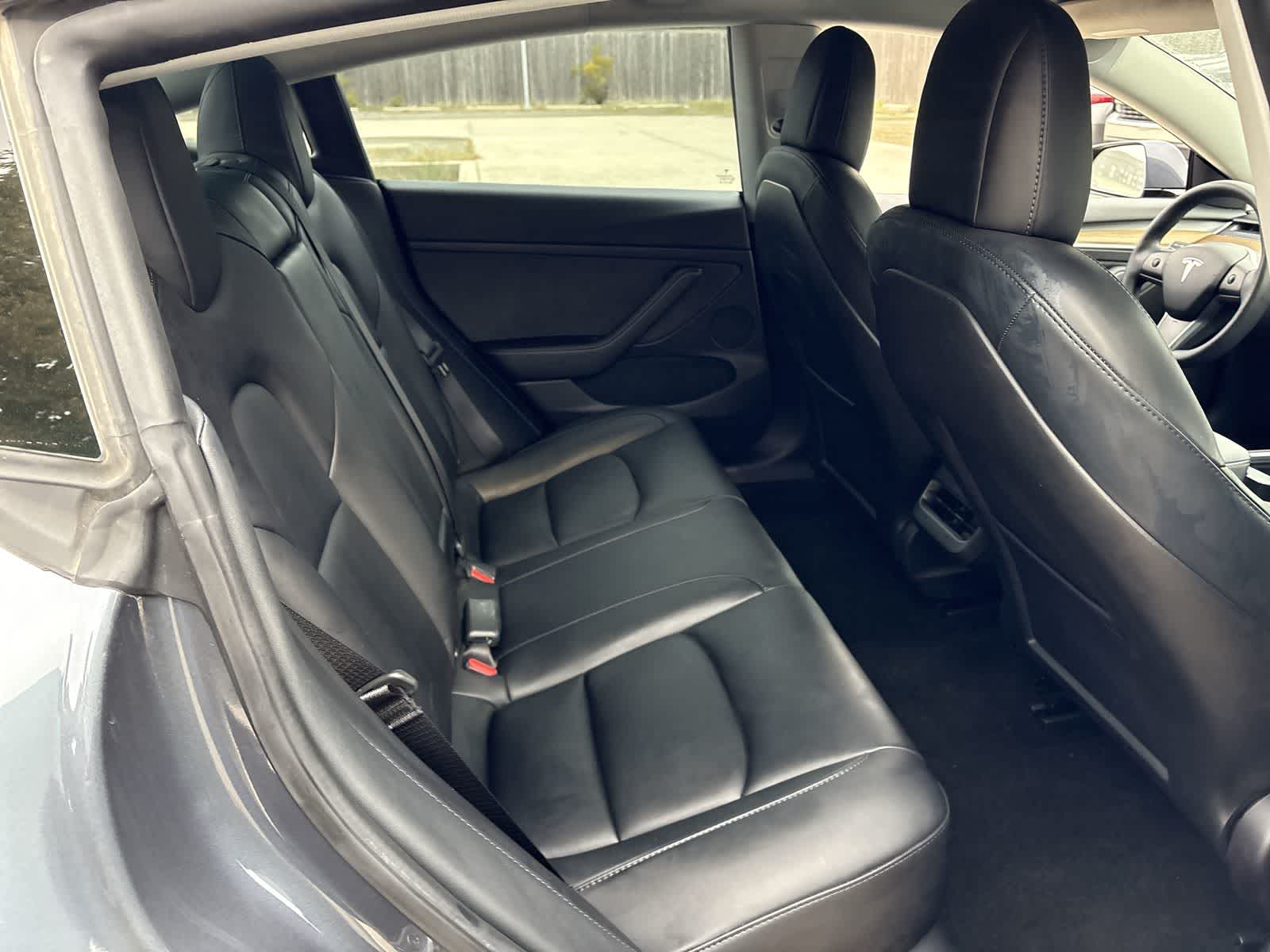 Thumbnail: 2022 Tesla Model 3 - 11