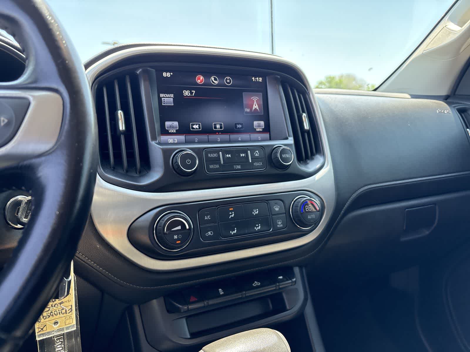 2015 GMC Canyon SLE 23